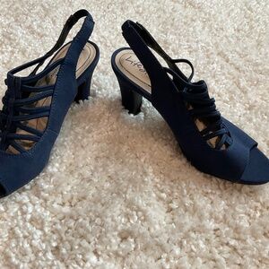 Navy dress heel